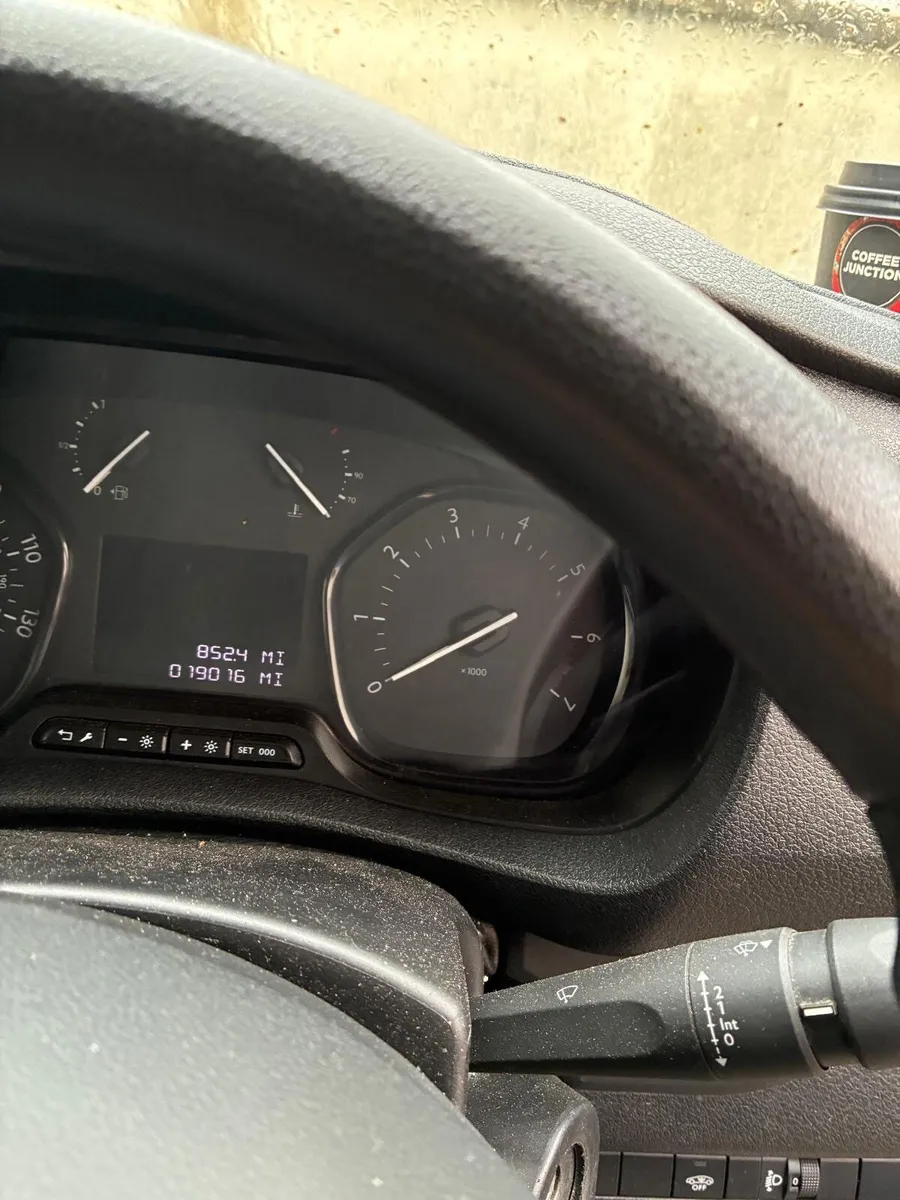 Peugeot Expert 2023 - Image 4