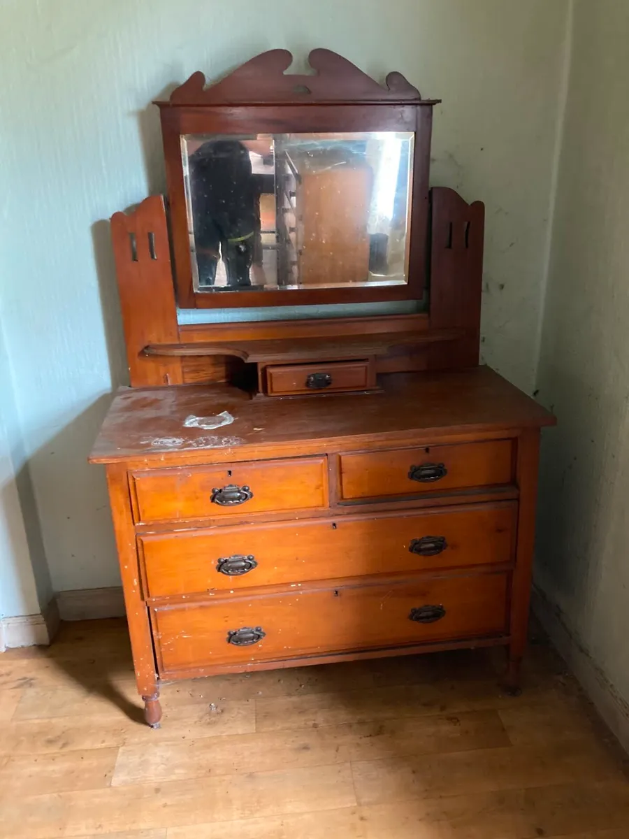 Furniture FREE - Image 1