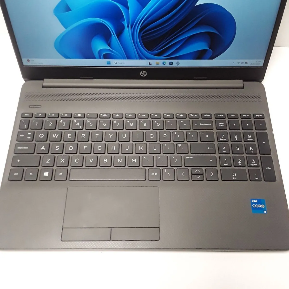 HP 250 G8 Laptop | Intel Core i5-1135G7 | 16GB RAM - Image 1