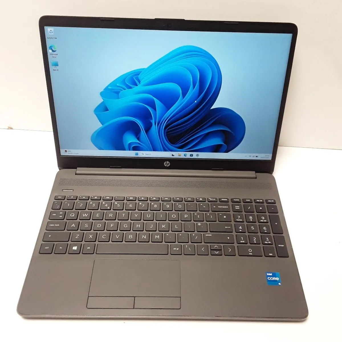 HP 250 G8 Laptop | Intel Core i5-1135G7 | 16GB RAM - Image 2