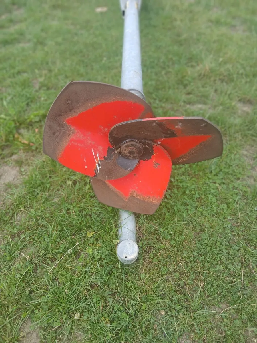 AGITATOR - Image 3