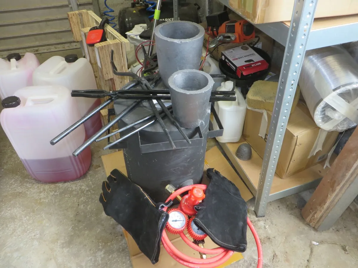 Gas Melting Furnace - Image 1