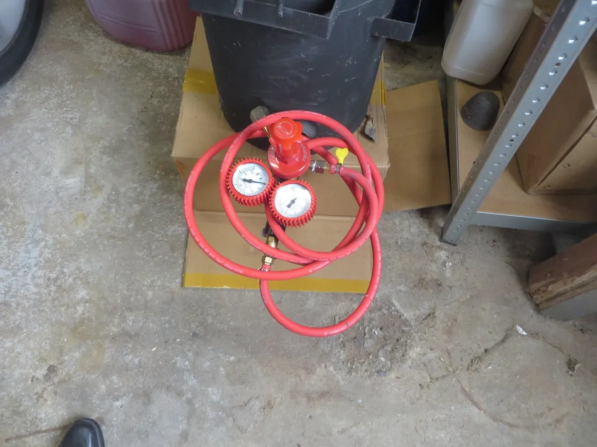 Gas Melting Furnace - Image 3