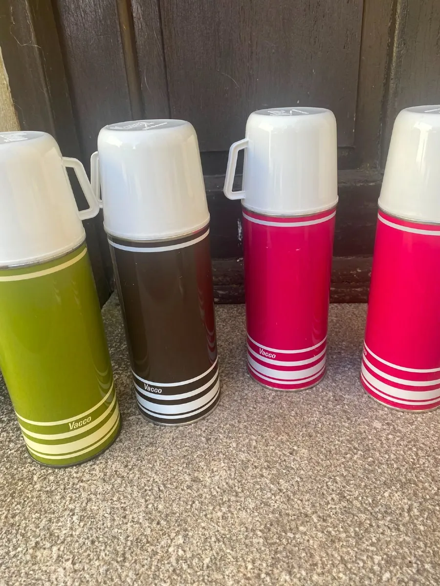 Vintage flasks - Image 2