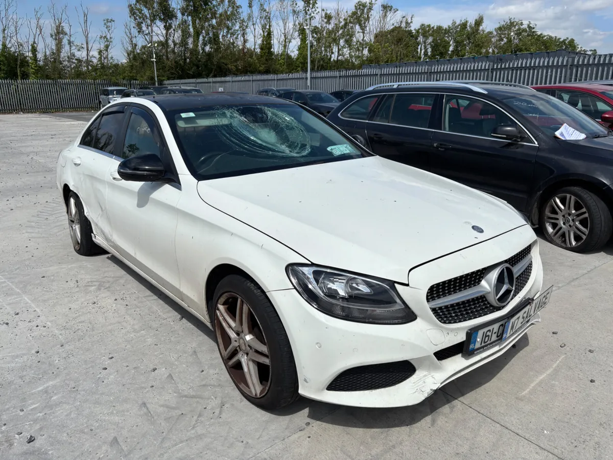 16 Merc C220 Diesel 2.1 Manual 275km Starting - Image 2
