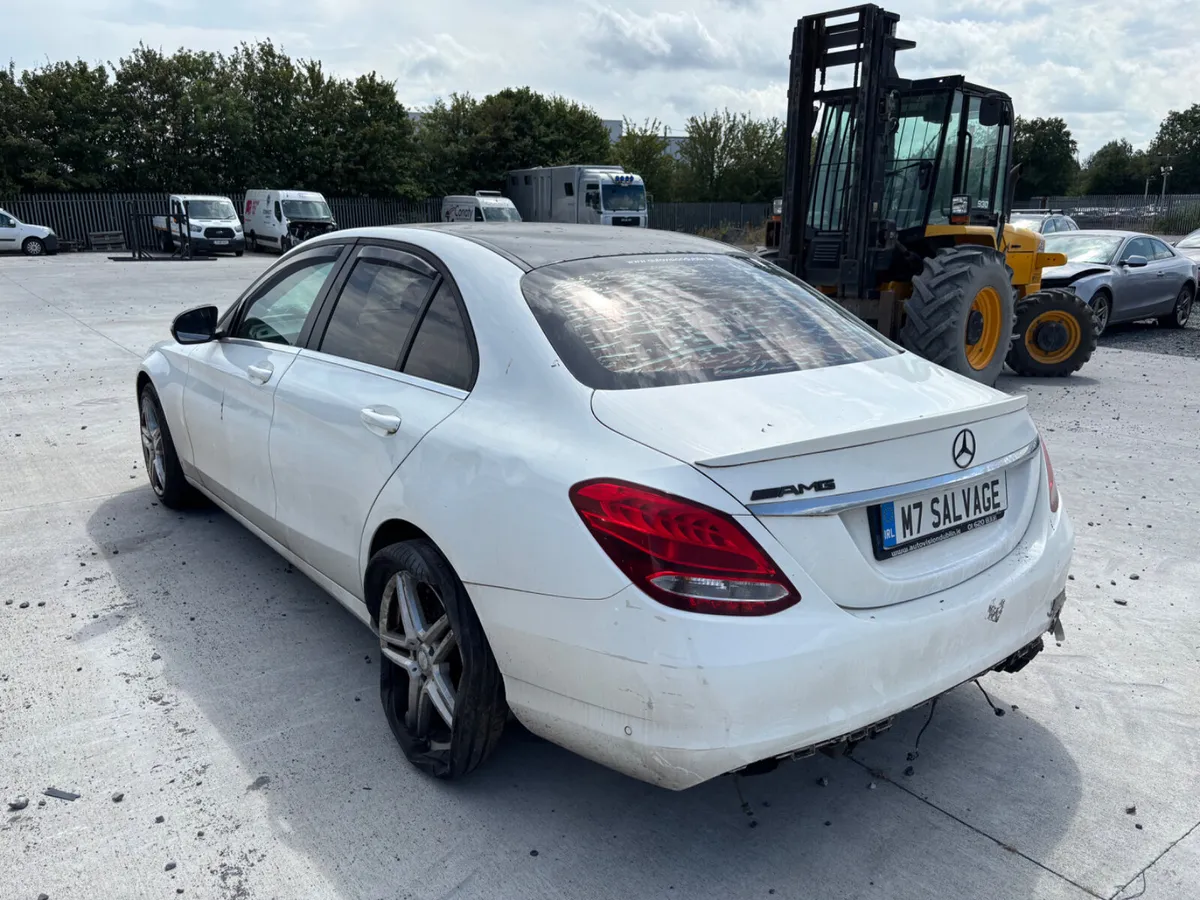 16 Merc C220 Diesel 2.1 Manual 275km Starting - Image 4