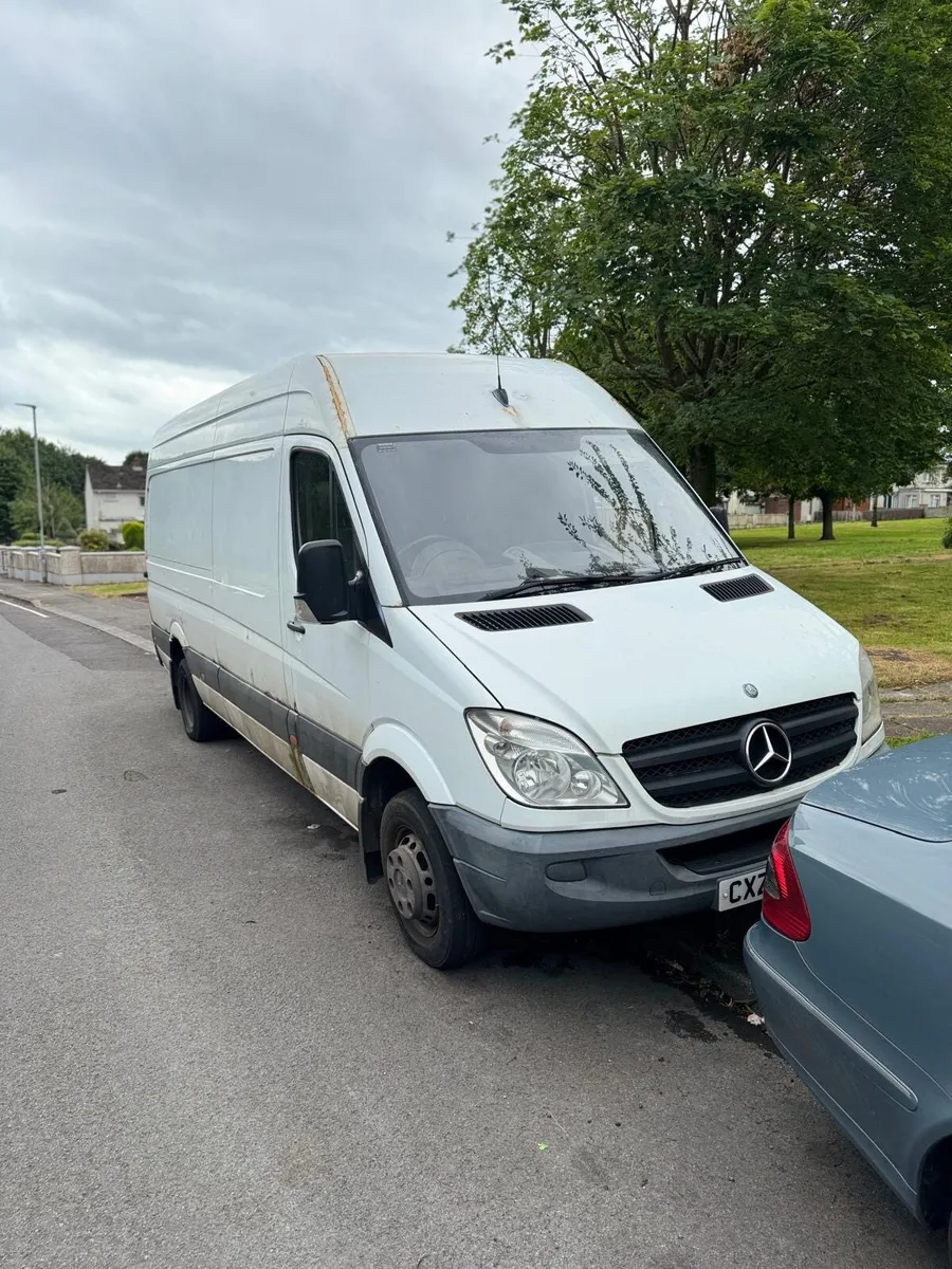 2011 Mercedes-Benz Sprinter 516 cdi - Image 1