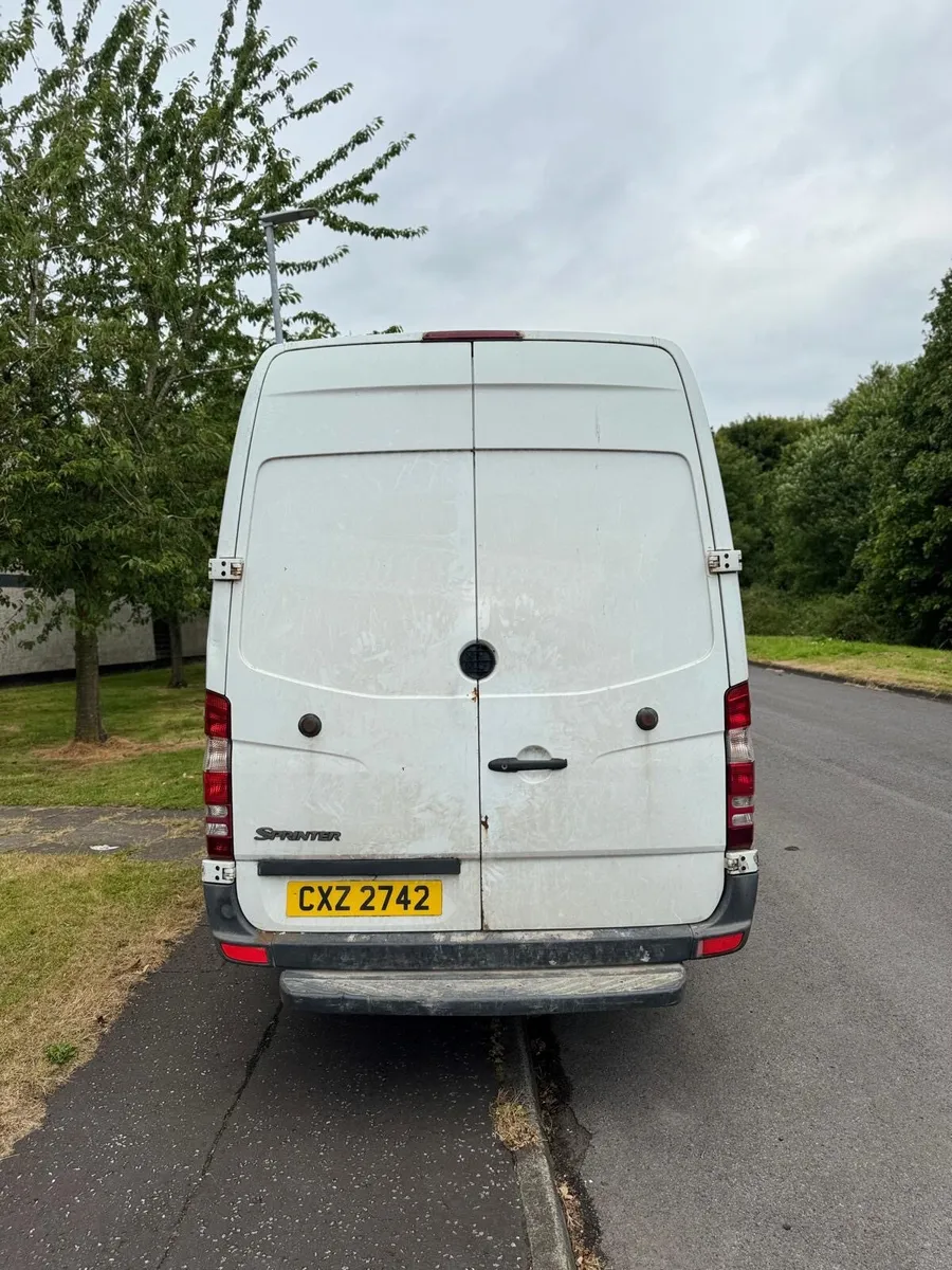 2011 Mercedes-Benz Sprinter 516 cdi - Image 4