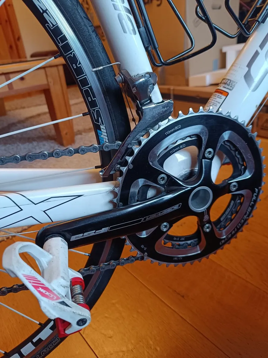 Cannondale SIX Carbon Road Bike – Shimano Ultegra - Image 4
