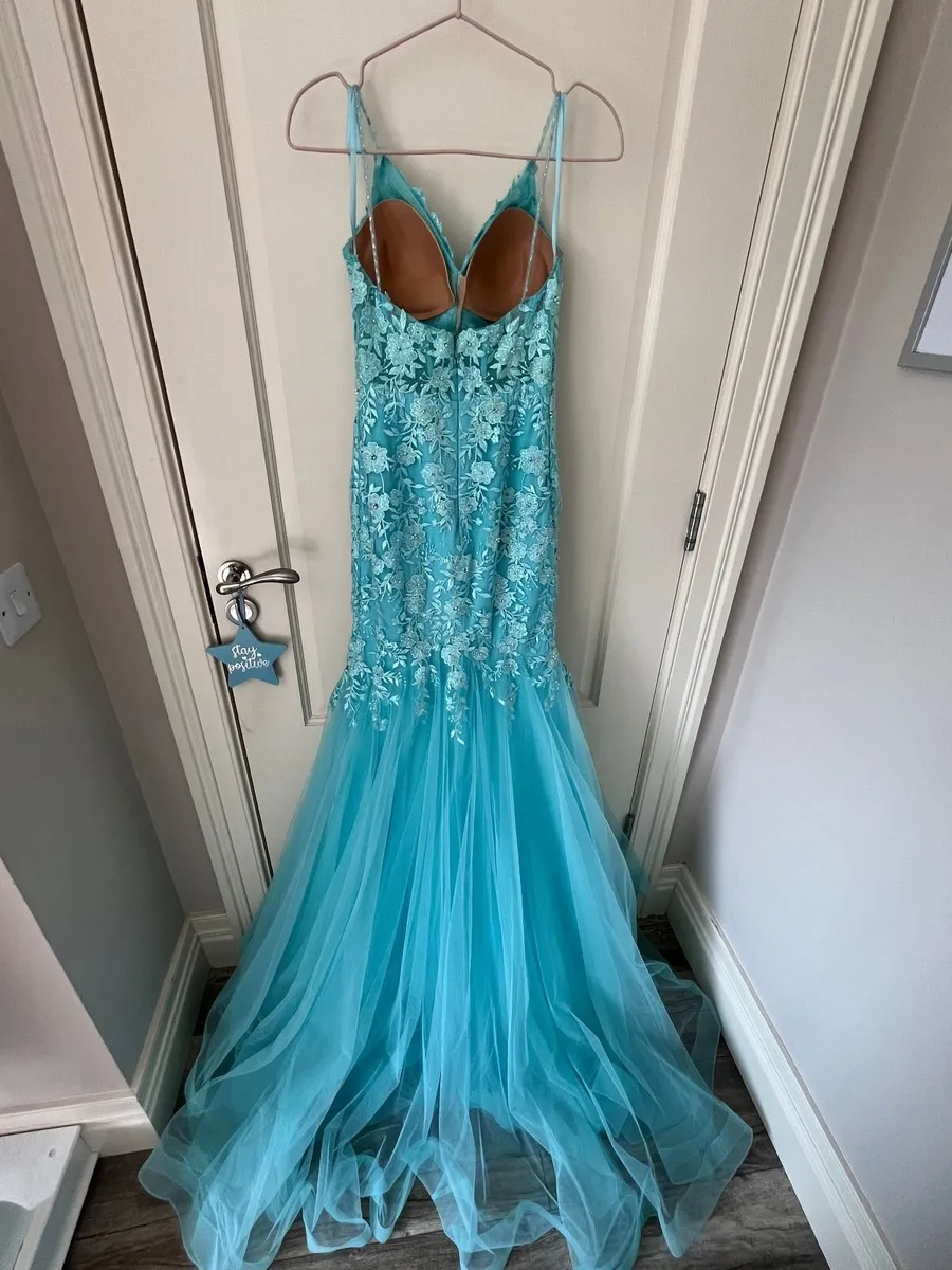 Gorgeous Debs Dress (size 6-8)--Only worn once! - Image 4