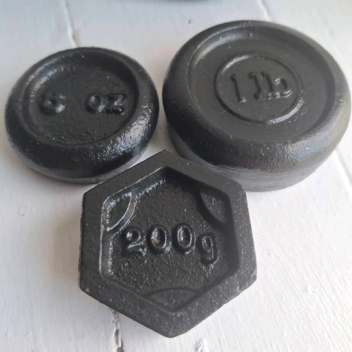 Vintage & Antique Cast Iron Scale Weights - Image 3