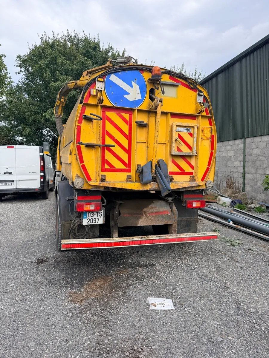 Volvo fl 6 sweeper - Image 3