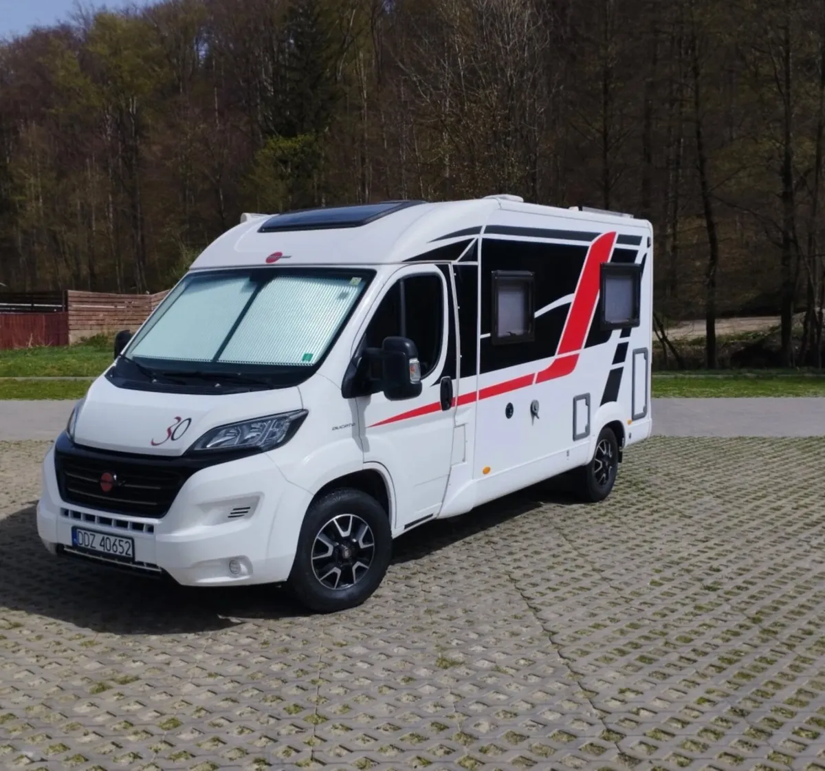 Camper - Image 2