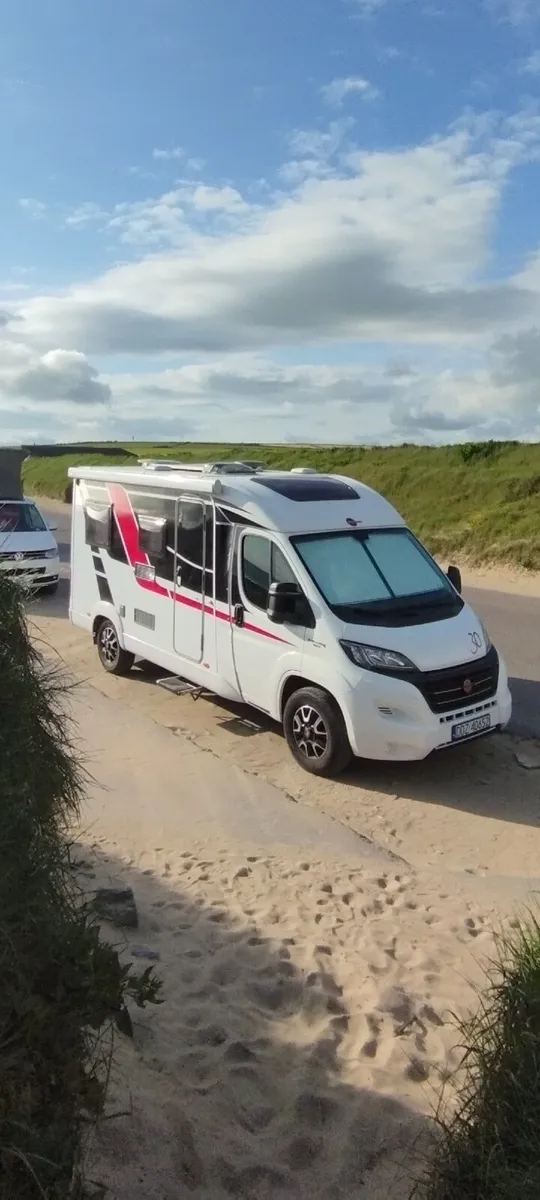 Camper - Image 1