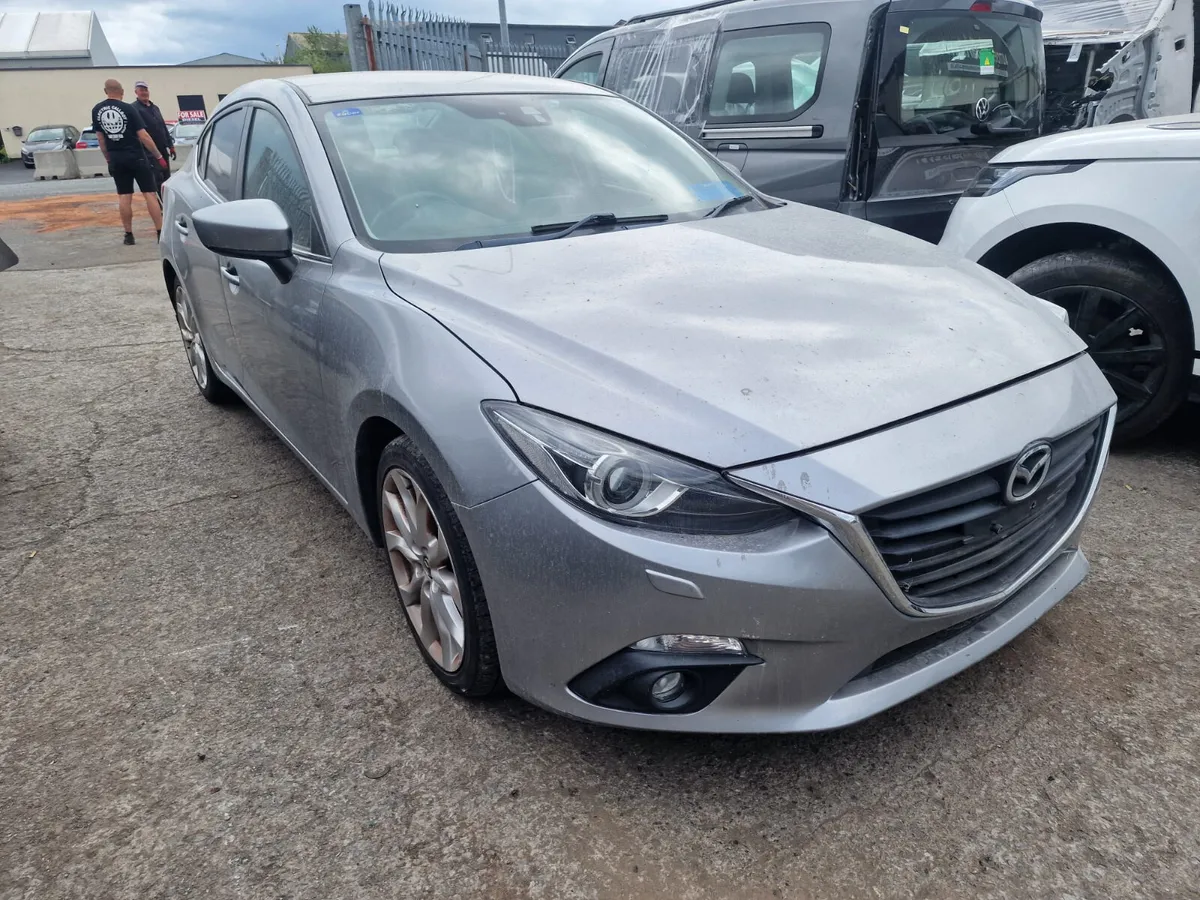 14 MAZDA MAZDA3  2.2 D FOR BREAKING (ENGINE BAD) - Image 1
