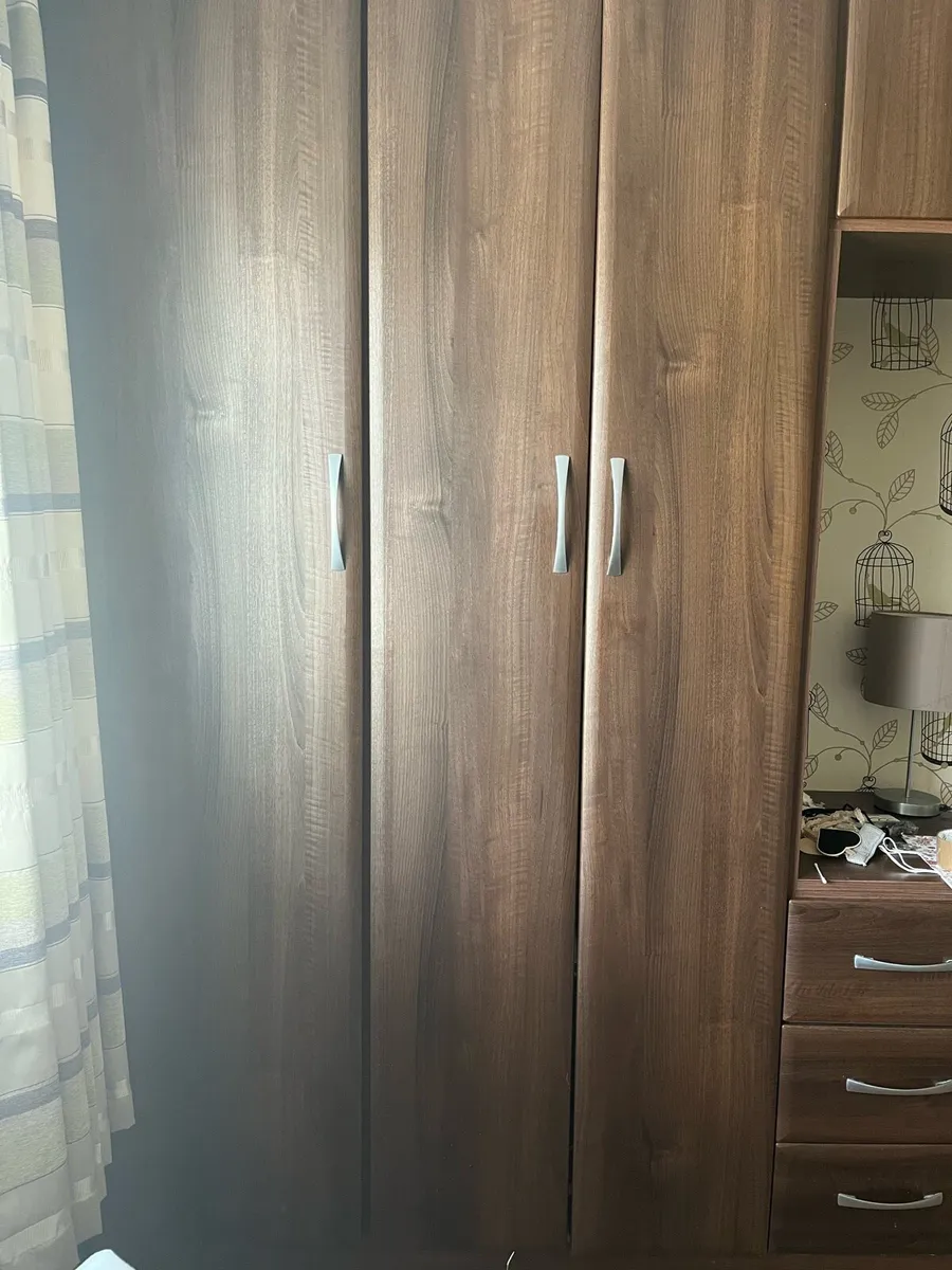 Wardrobe Doors - Image 4