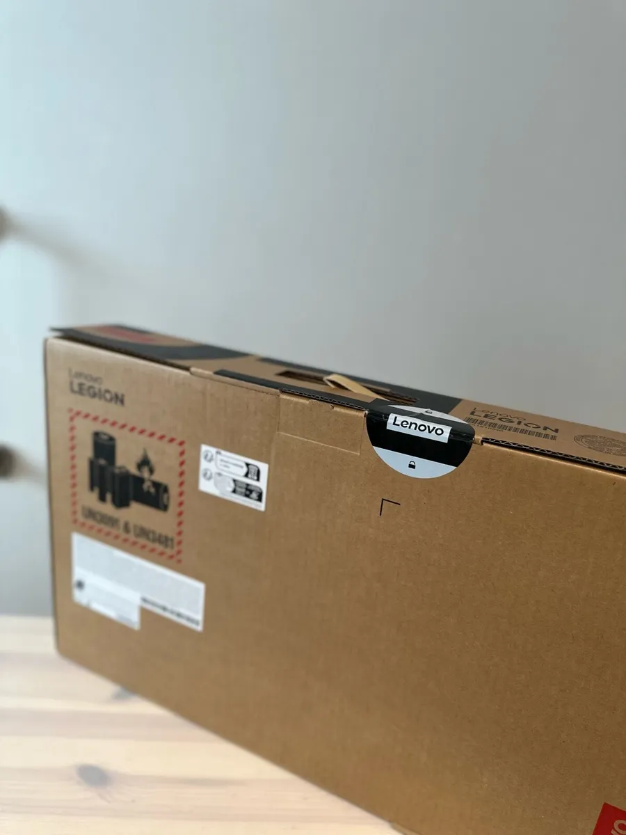 Lenovo Legion 5 RTX5070 32GB - Image 2