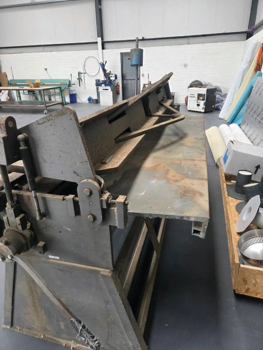 Waltons 2.5m Manual Sheet Metal Folder - Image 3