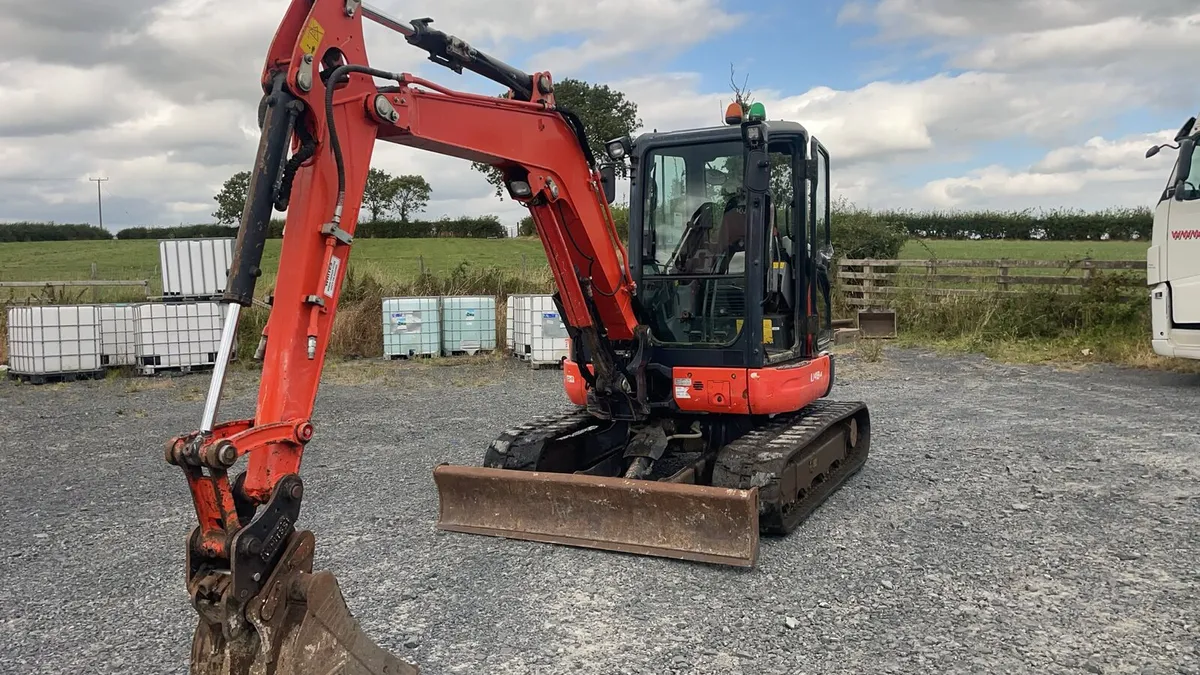 Kubota U48 - Image 1