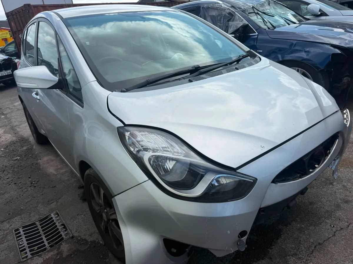 2017 Hyundai ix20 1.6p AUTO For Breaking! - Image 4
