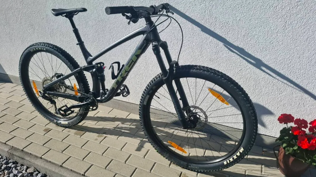 Trek Fuel EX 5 - Image 3