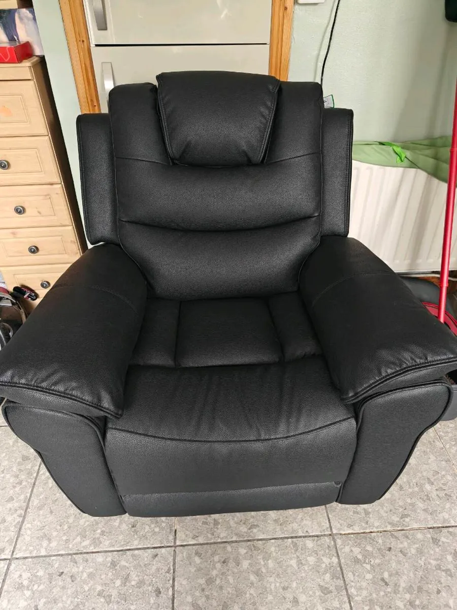 Genuine Leather power recliner chair - Image 1