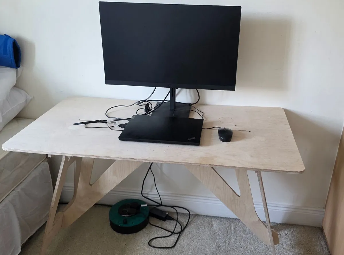 Flying Elephant desk and chair - Image 2