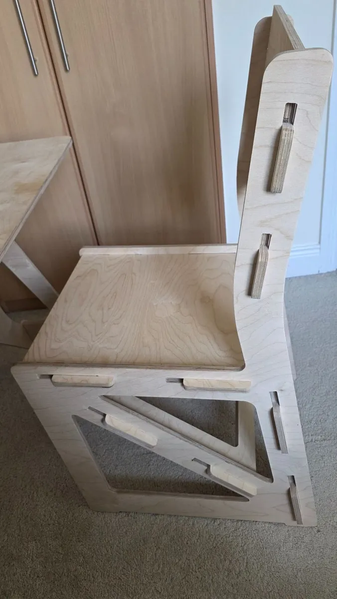 Flying Elephant desk and chair - Image 4