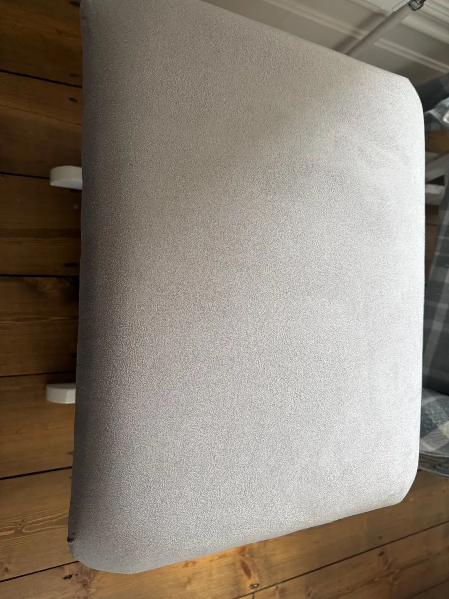 Nursing Chair with footstool - Image 4