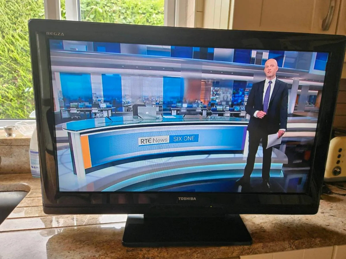 Toshiba TV. - Image 2