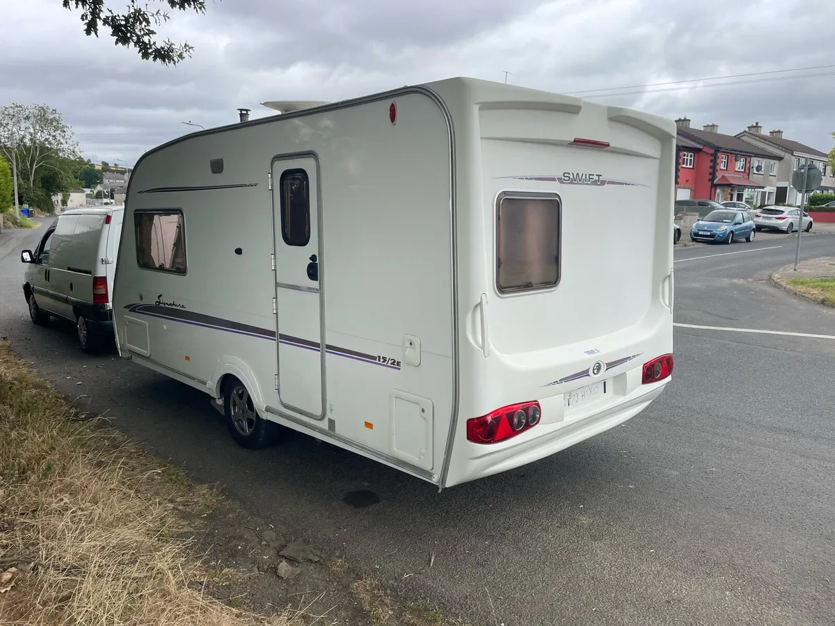 2 berth caravan - Image 3