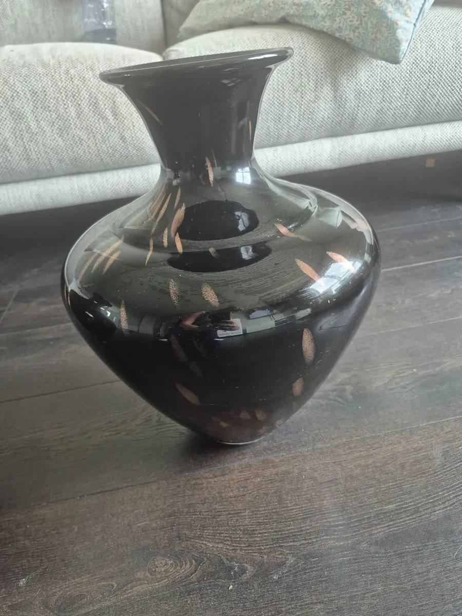 Vases - Image 3