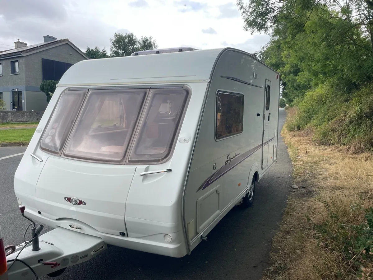 2 berth caravan - Image 2