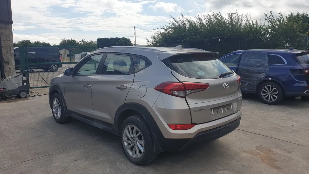 *For parts* Hyundai Tucson 1.7 dsl 6 speed (2015). - Image 2