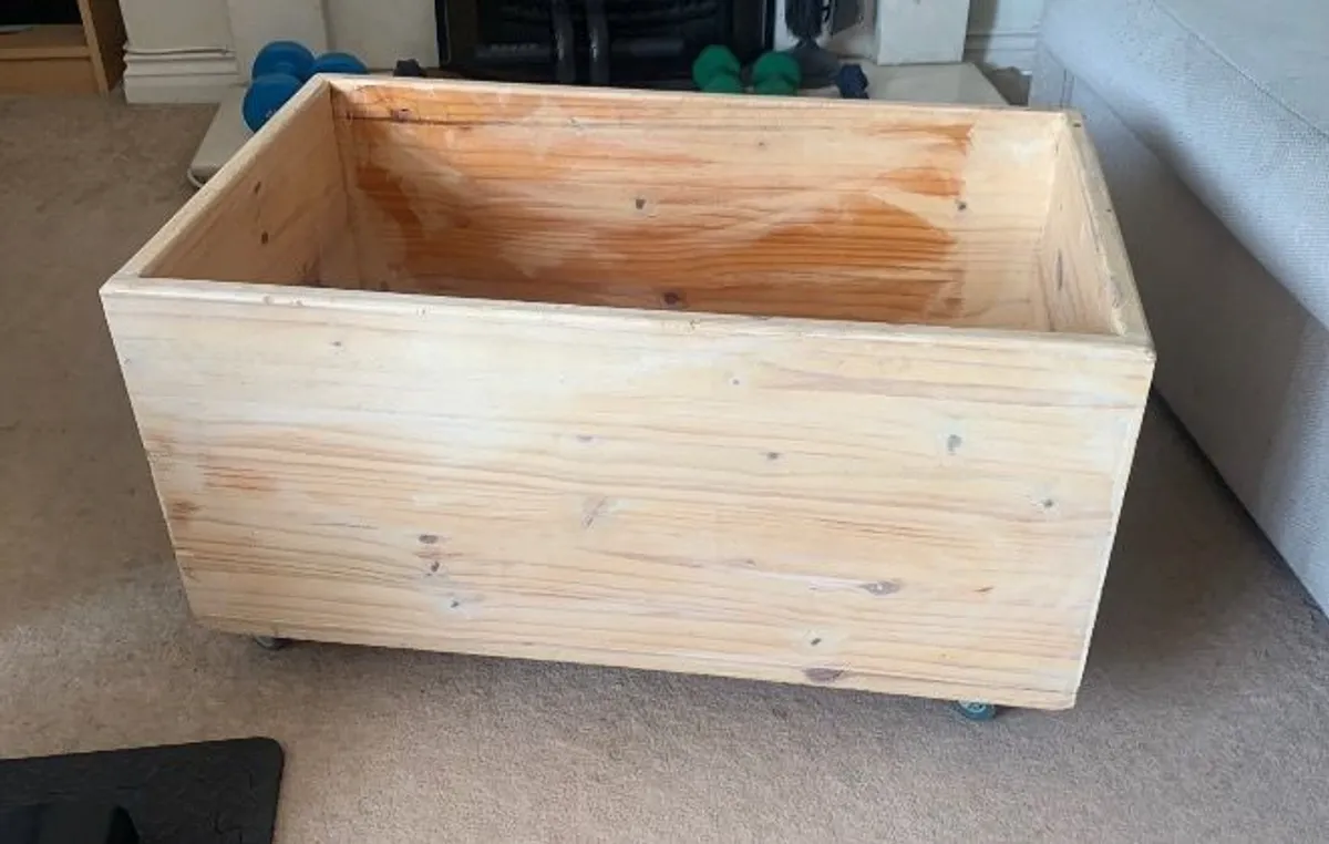 wooden toy /tool box - Image 1
