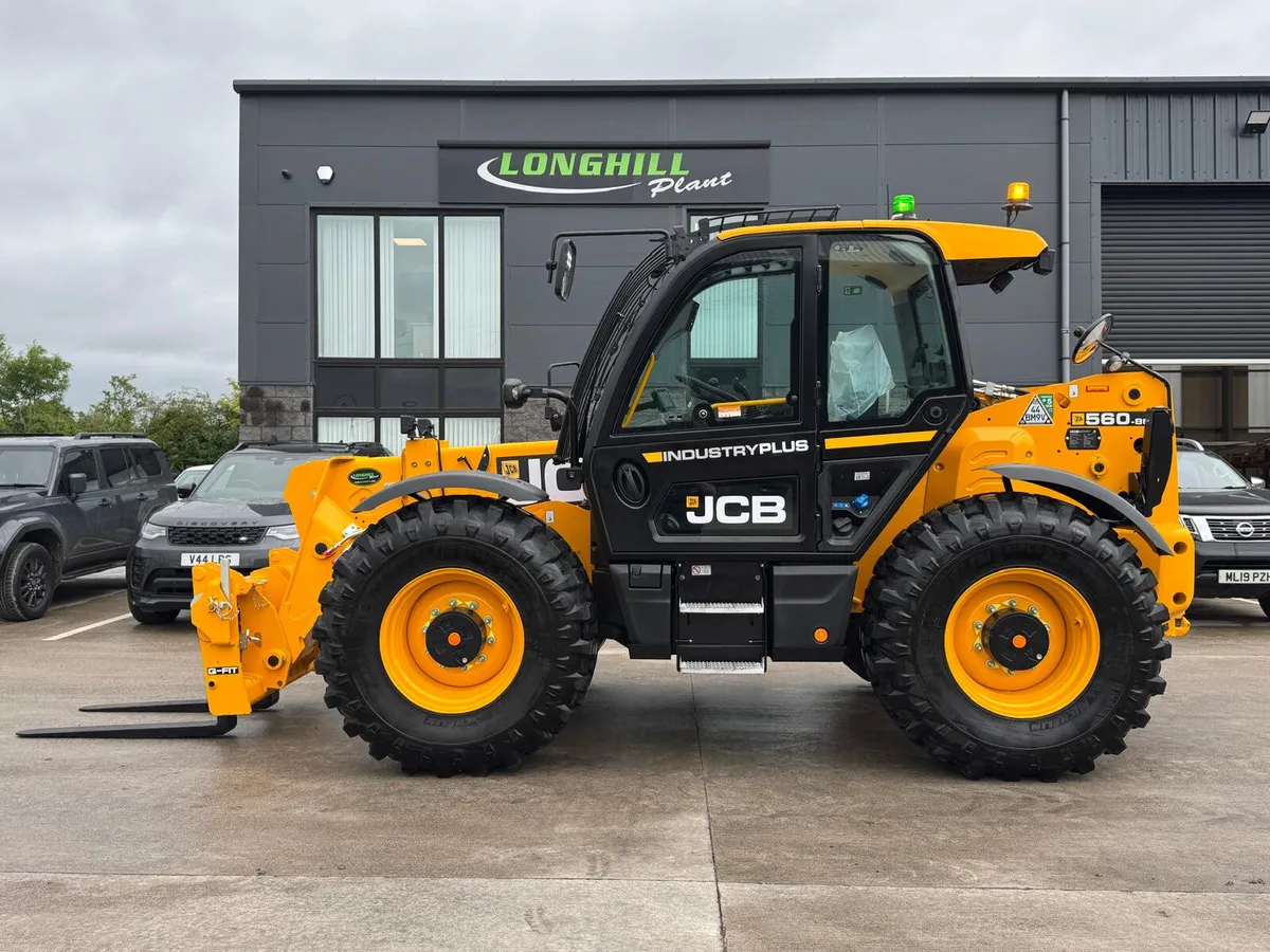 2025 DEMO HOURS JCB 560-80 TELEHANDLER - Image 2