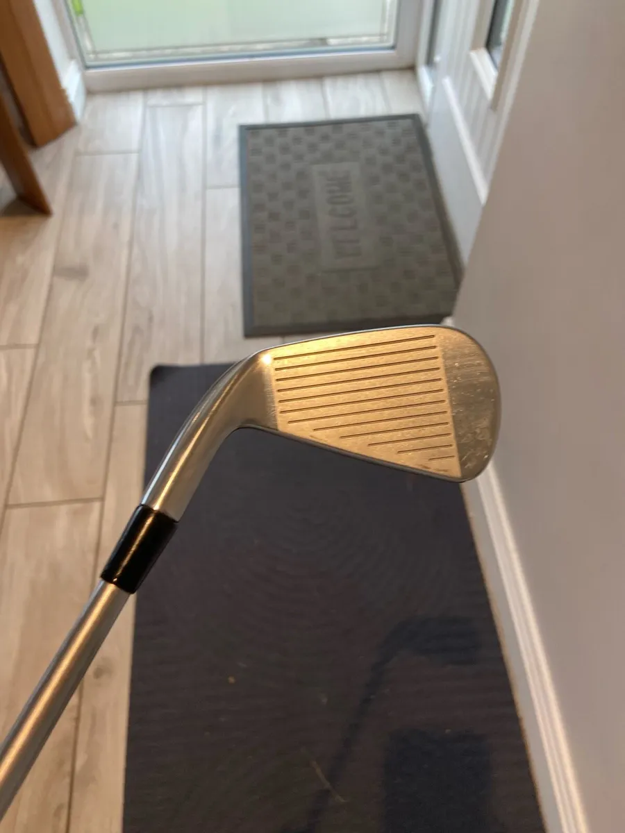 Titleist TMB 716 2 iron - Image 3