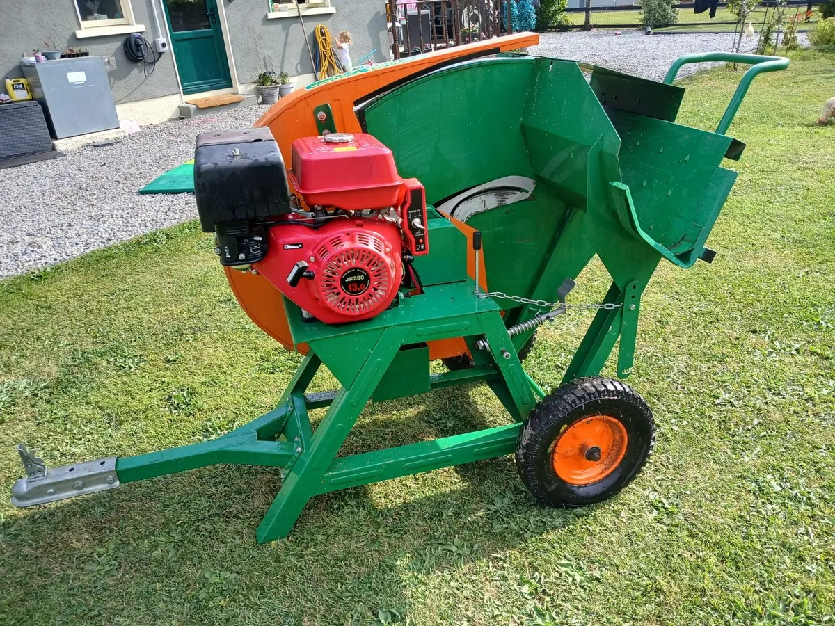 Petrol log saw - Image 1
