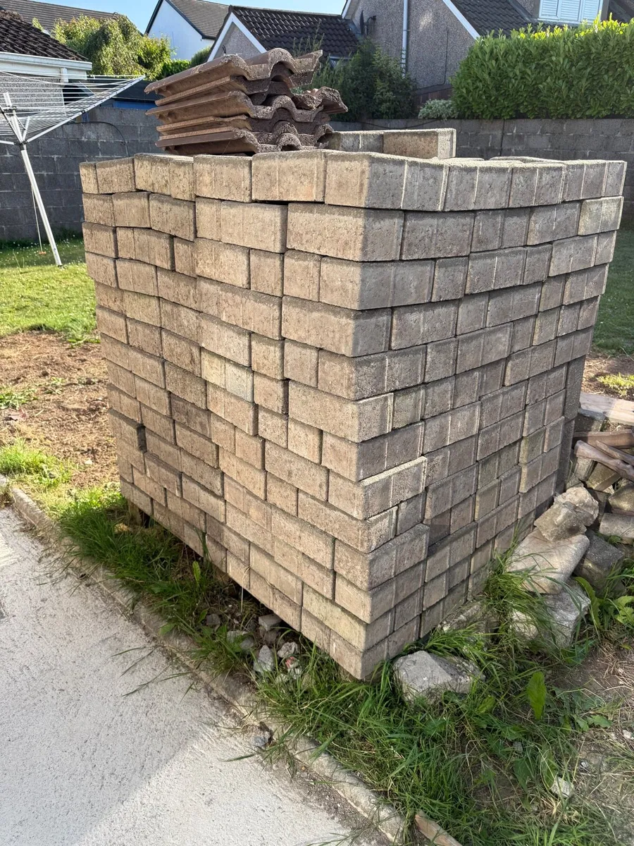 Grey Concrete Paving Bricks - Large Quantity - Image 3