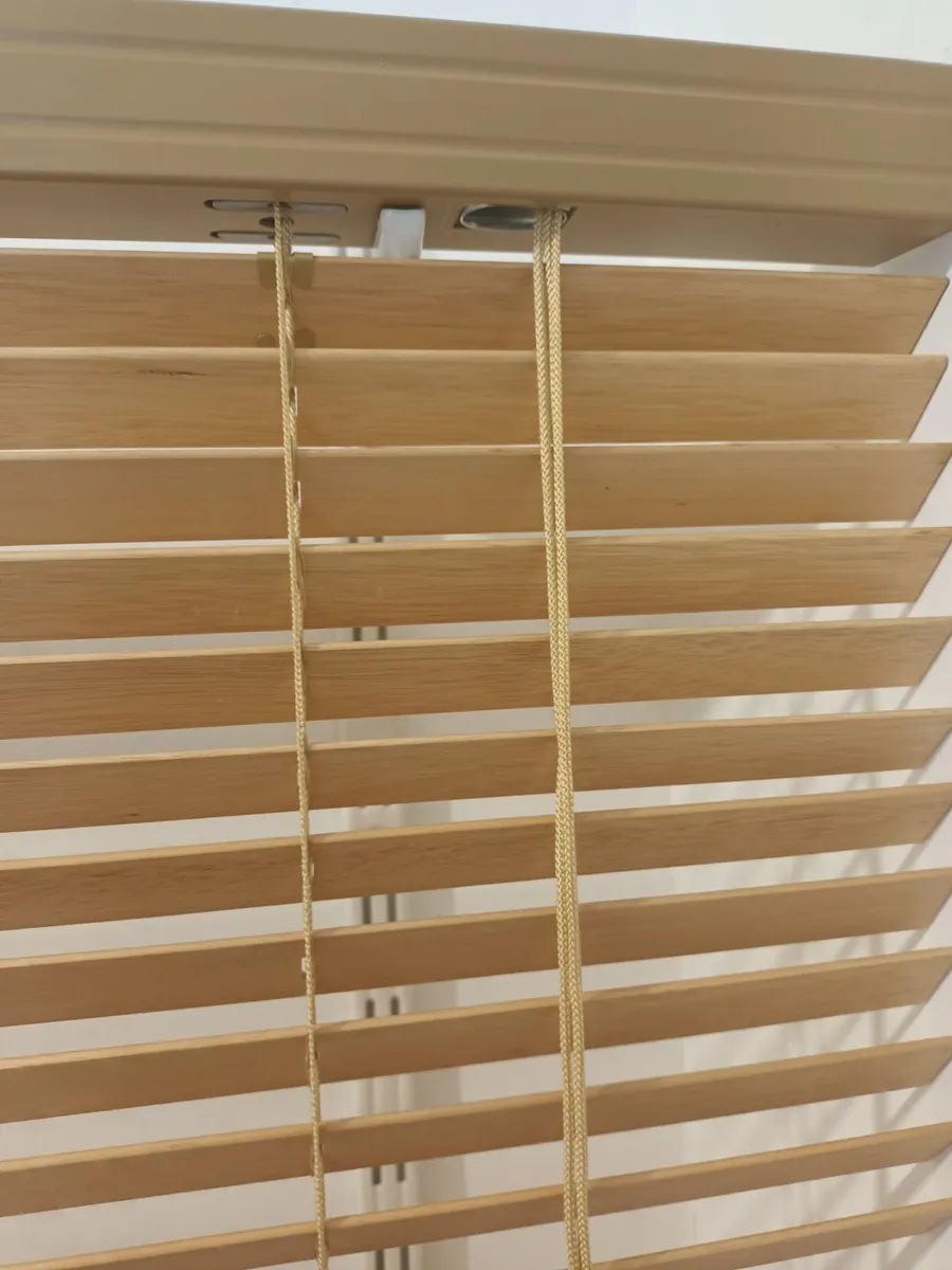 Venetian Blinds x 2 - Image 2