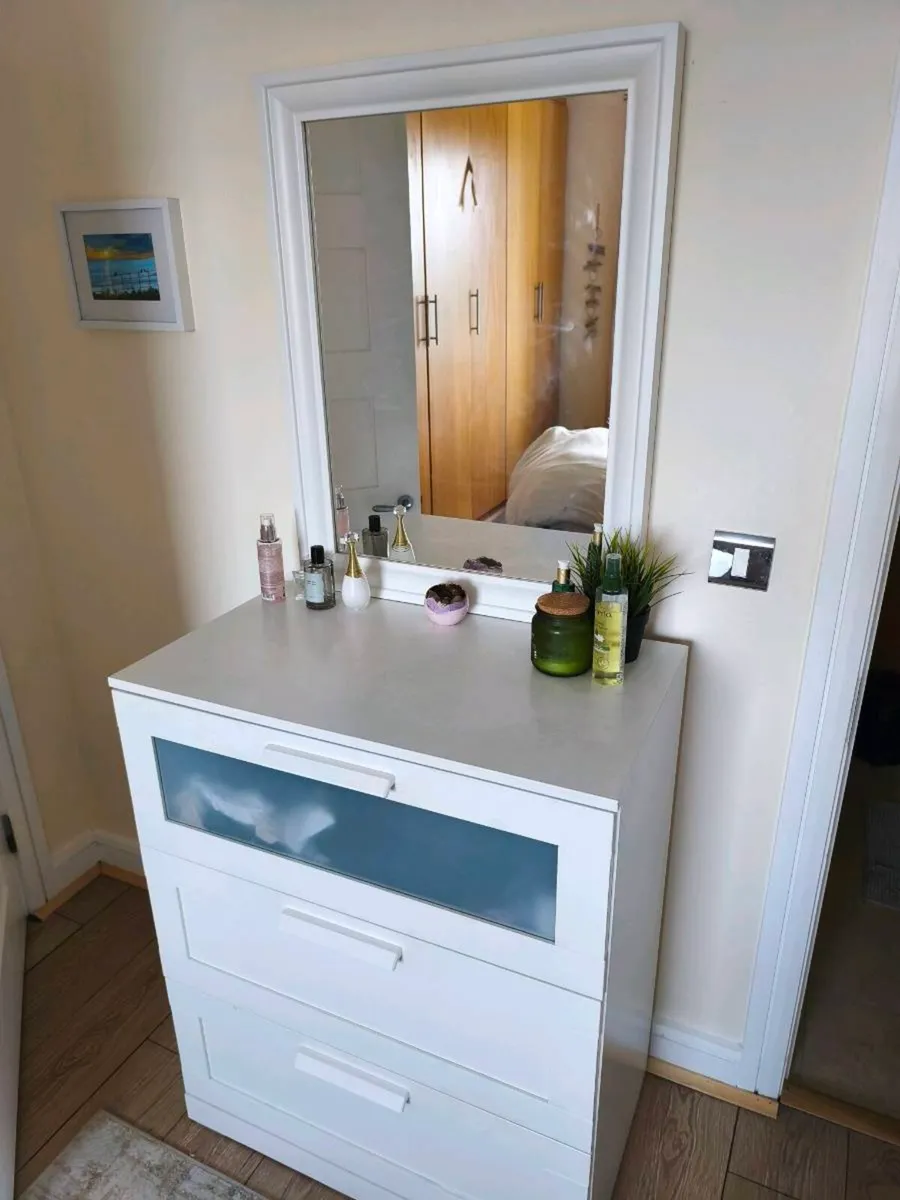 Mirror and Chest of drawers