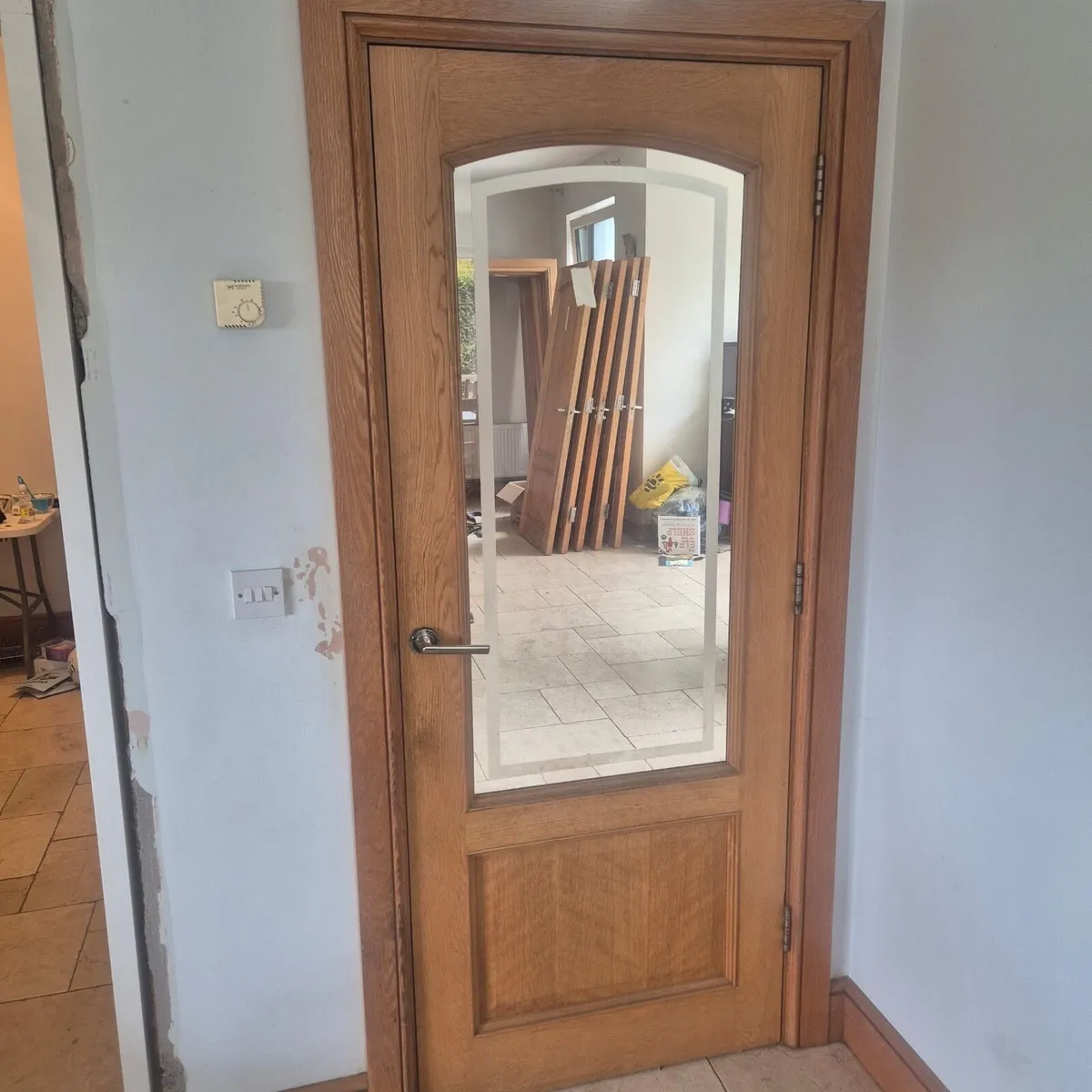 8 Pre-Finished Oak Veneer Doors & 1 Glass Door - Image 2