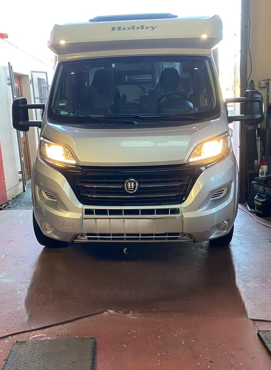 2018 HOBBY T65 HFL - Image 1