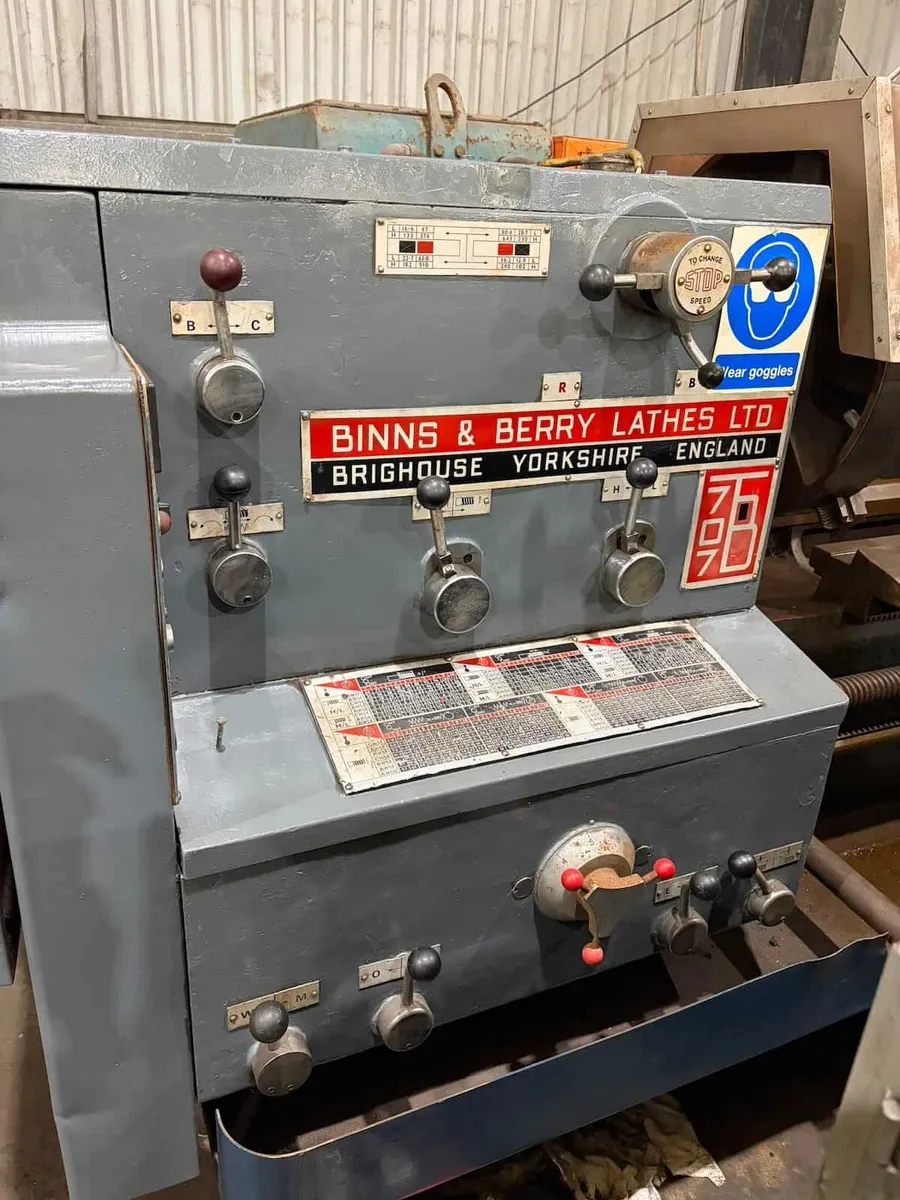 Binns & Berry Lathe 5Mtr centres - Image 2