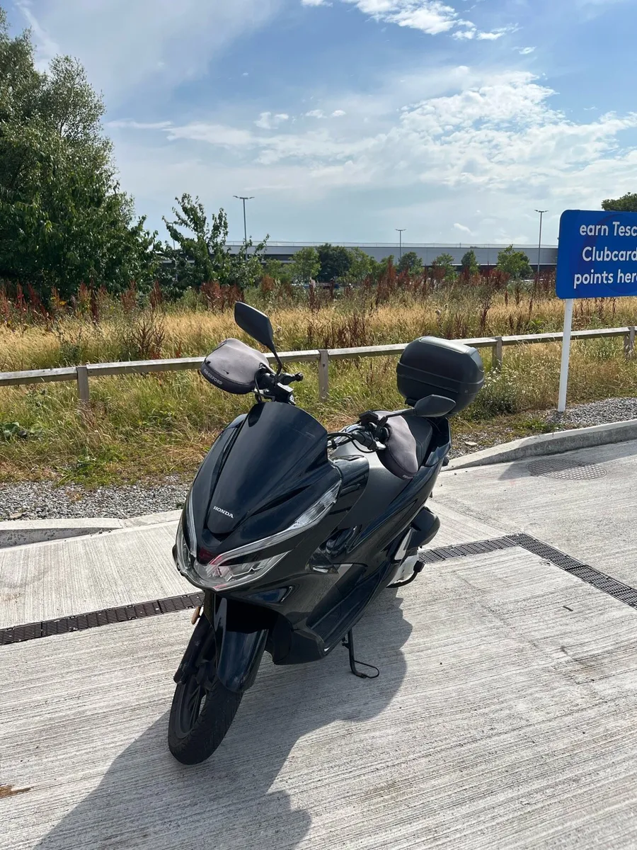 Honda pcx 125cc 2022 - Image 1