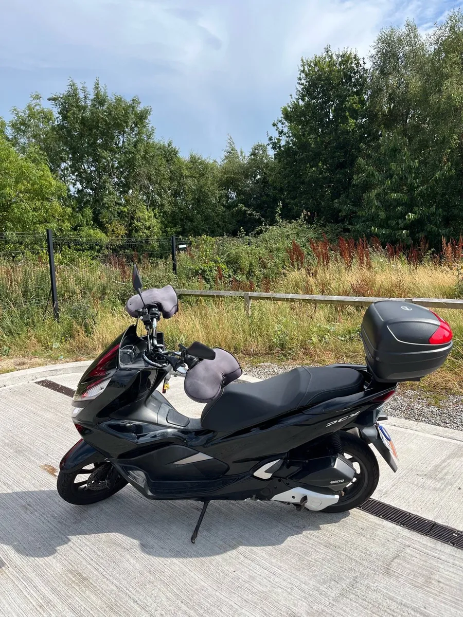 Honda pcx 125cc 2022 - Image 3
