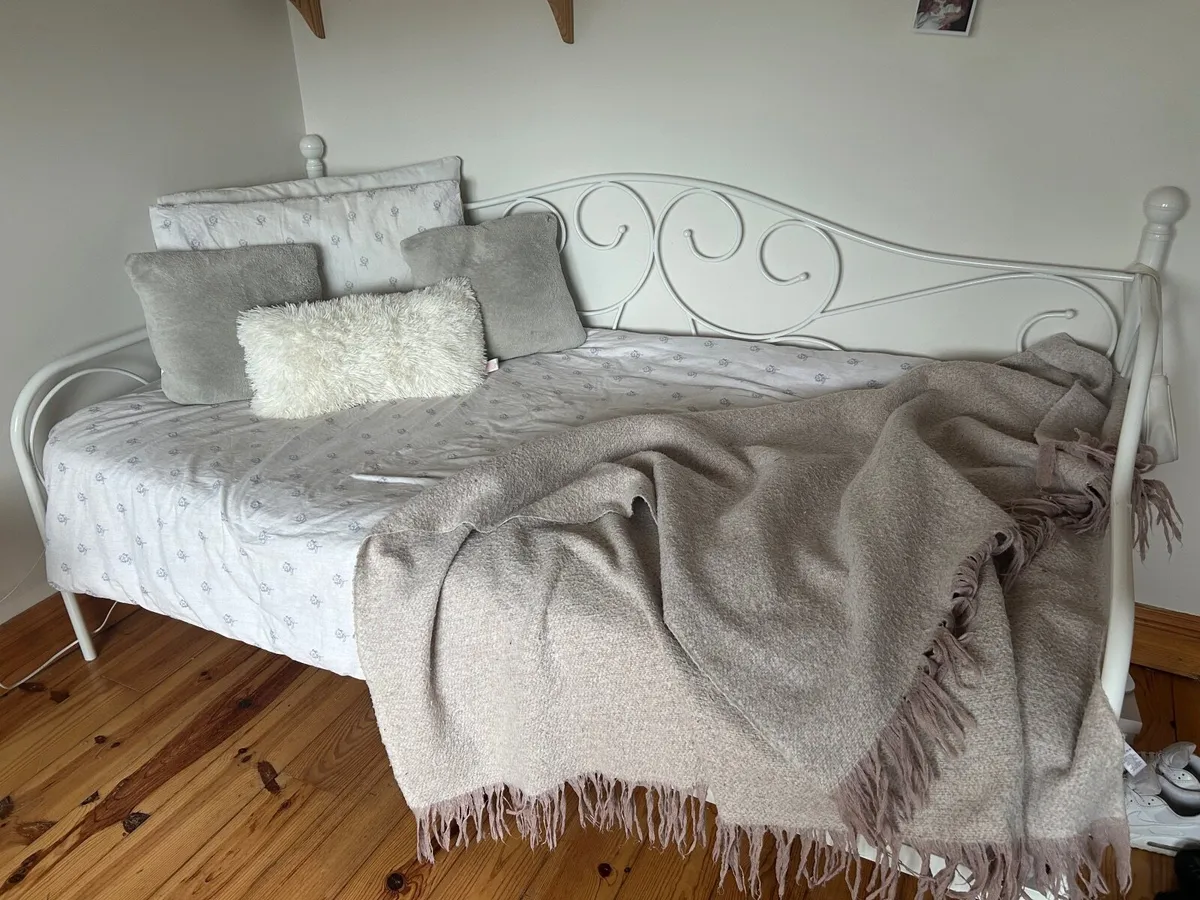 Single Metal Bed Frame - Image 1