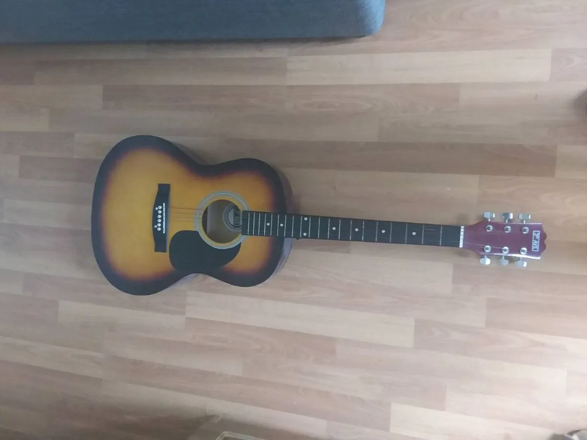 Guitar - Image 4