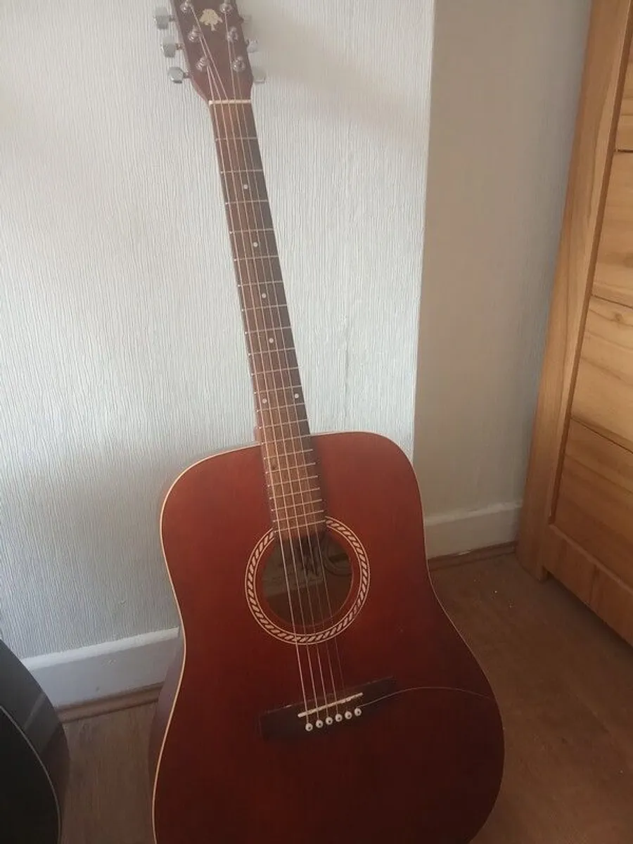 acoustic guitar - Image 1