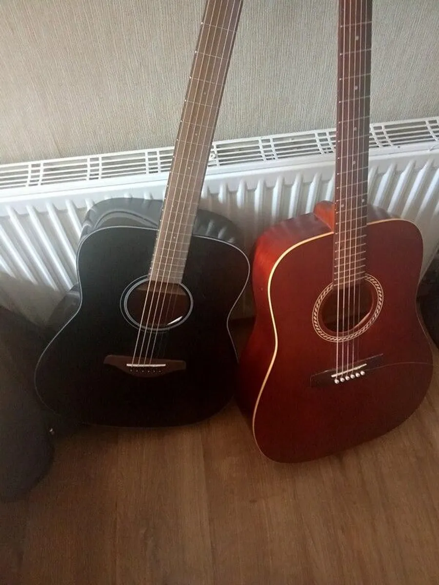 acoustic guitar - Image 3